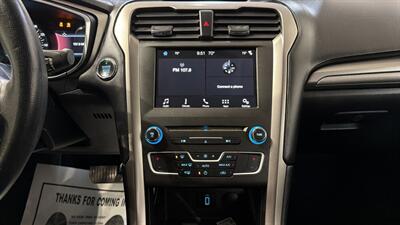 2017 Ford Fusion SE   - Photo 15 - Mesa, AZ 85201