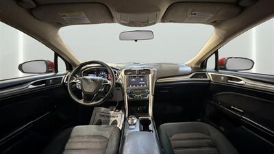 2017 Ford Fusion SE   - Photo 31 - Mesa, AZ 85201