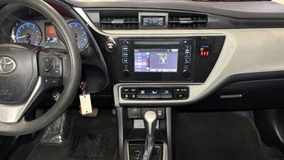 2019 Toyota Corolla LE   - Photo 15 - Mesa, AZ 85201