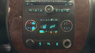 2014 Chevrolet Tahoe LT   - Photo 28 - Mesa, AZ 85201