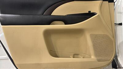 2017 Toyota Highlander XLE   - Photo 21 - Mesa, AZ 85201