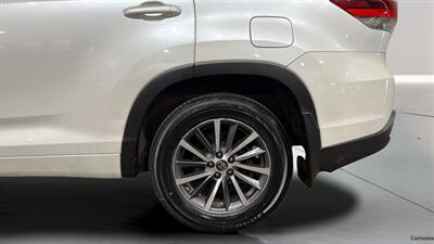 2017 Toyota Highlander XLE   - Photo 37 - Mesa, AZ 85201