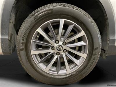 2017 Toyota Highlander XLE - Photo 20 - Mesa, AZ 85201