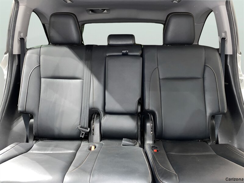 2017 Toyota Highlander XLE - Photo 13 - Mesa, AZ 85201