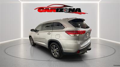 2017 Toyota Highlander XLE - Photo 6 - Mesa, AZ 85201
