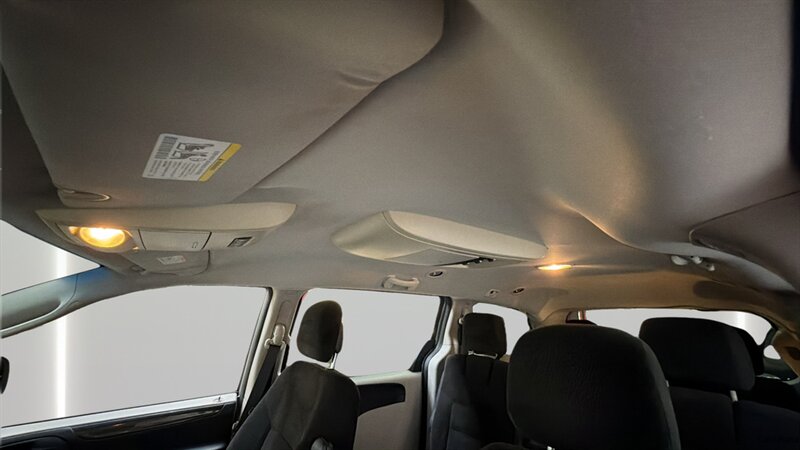 2016 Dodge Grand Caravan SXT - Photo 32 - Mesa, AZ 85201