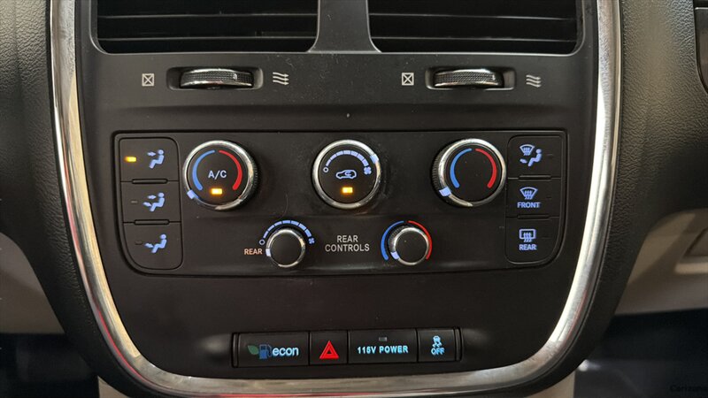 2016 Dodge Grand Caravan SXT - Photo 28 - Mesa, AZ 85201