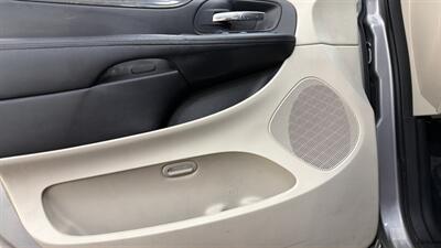 2016 Dodge Grand Caravan SXT - Photo 21 - Mesa, AZ 85201