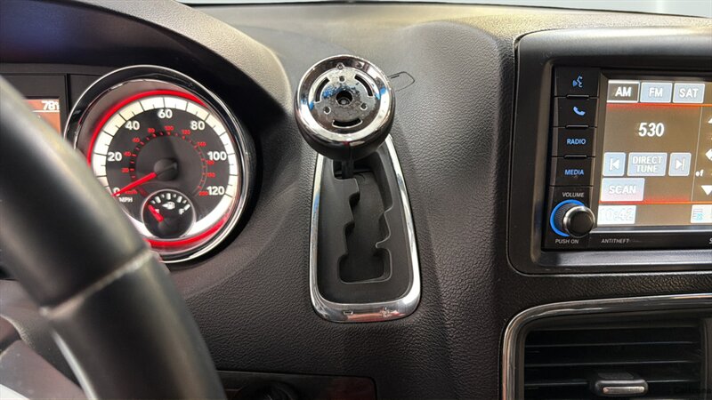 2016 Dodge Grand Caravan SXT - Photo 23 - Mesa, AZ 85201