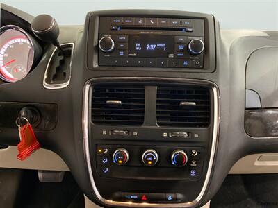 2016 Dodge Grand Caravan Passenger AVP - Photo 14 - Mesa, AZ 85201