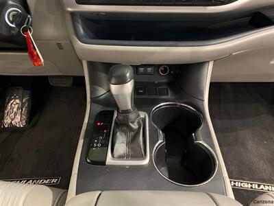 2017 Toyota Highlander LE   - Photo 15 - Mesa, AZ 85201