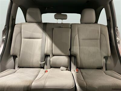 2017 Toyota Highlander LE   - Photo 10 - Mesa, AZ 85201