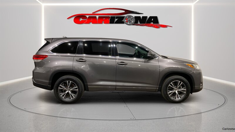 2017 Toyota Highlander LE   - Photo 1 - Mesa, AZ 85201