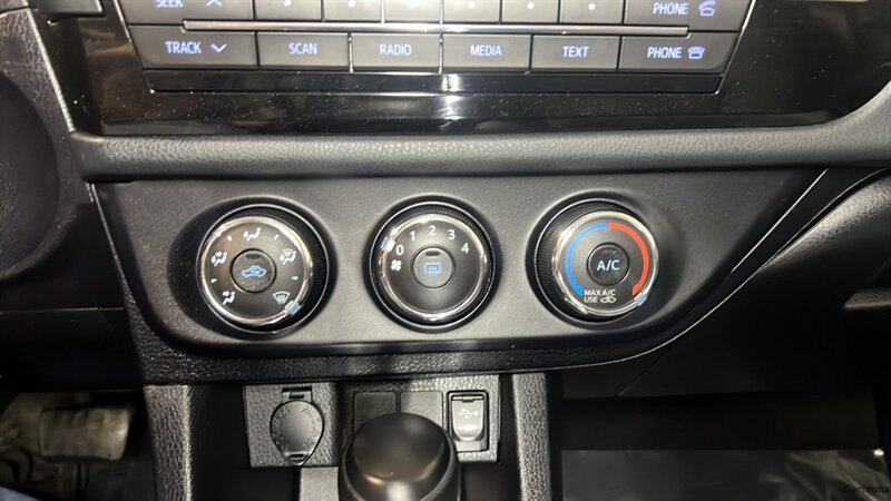 2014 Toyota Corolla L - Photo 28 - Mesa, AZ 85201