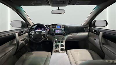 2013 Toyota Highlander   - Photo 31 - Mesa, AZ 85201