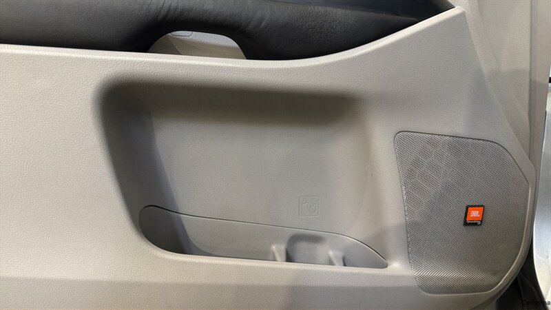 2016 Toyota Highlander Limited - Photo 21 - Mesa, AZ 85201