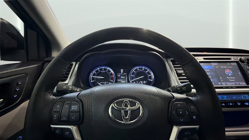 2016 Toyota Highlander Limited - Photo 30 - Mesa, AZ 85201