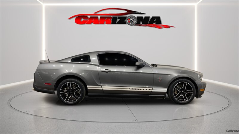 2010 Ford Mustang V6 Premium  