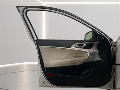 2019 Genesis G70 2.0T Advanced - Photo 9 - Mesa, AZ 85201