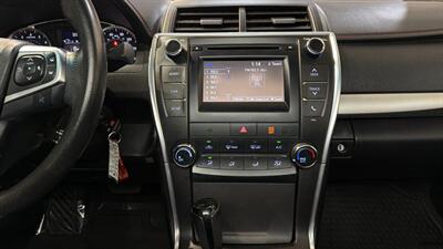 2015 Toyota Camry LE   - Photo 15 - Mesa, AZ 85201