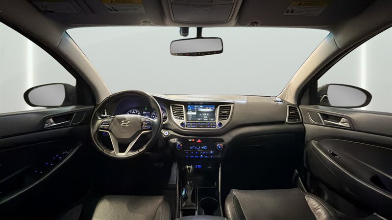 2017 Hyundai TUCSON Limited - Photo 31 - Mesa, AZ 85201