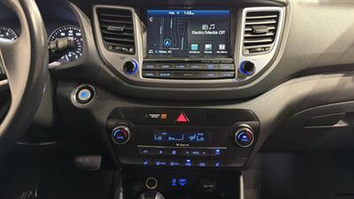 2017 Hyundai TUCSON Limited - Photo 15 - Mesa, AZ 85201