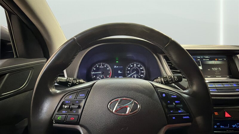 2017 Hyundai TUCSON Limited - Photo 30 - Mesa, AZ 85201