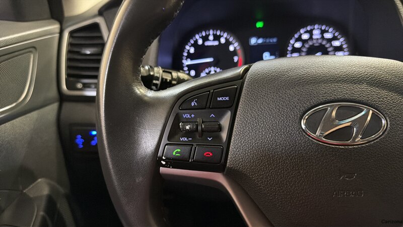 2017 Hyundai TUCSON Limited - Photo 27 - Mesa, AZ 85201