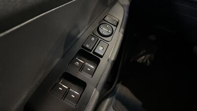 2017 Hyundai TUCSON Limited - Photo 19 - Mesa, AZ 85201