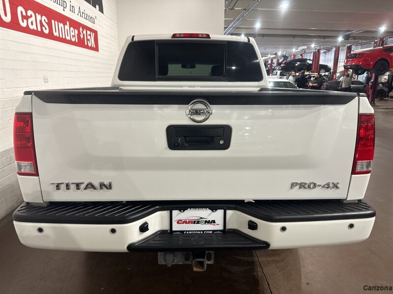 2015 Nissan Titan SV photo