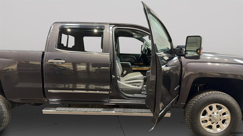 2015 Chevrolet Silverado 2500 LTZ - Photo 32 - Mesa, AZ 85201