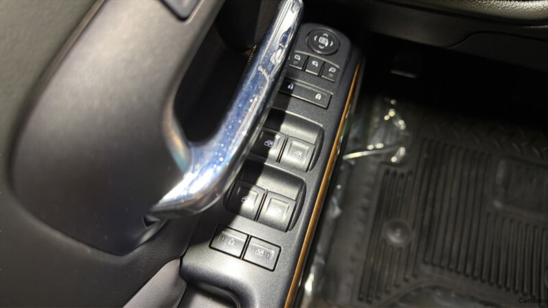 2015 Chevrolet Silverado 2500 LTZ - Photo 18 - Mesa, AZ 85201