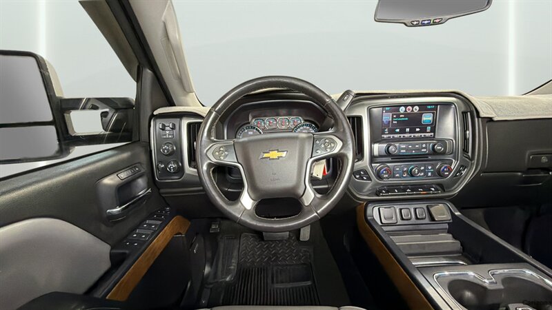 2015 Chevrolet Silverado 2500 LTZ - Photo 16 - Mesa, AZ 85201