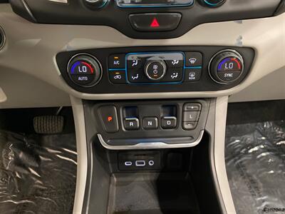 2020 GMC Terrain SLT   - Photo 14 - Mesa, AZ 85201