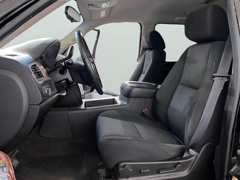 2010 Chevrolet Tahoe LS - Photo 10 - Mesa, AZ 85201