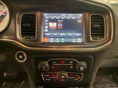 2017 Dodge Charger SXT - Photo 13 - Mesa, AZ 85201