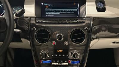 2022 Rolls-Royce Black Badge Cullinan   - Photo 15 - Mesa, AZ 85201