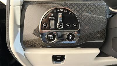 2022 Rolls-Royce Black Badge Cullinan   - Photo 24 - Mesa, AZ 85201