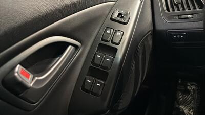 2014 Hyundai TUCSON Limited - Photo 19 - Mesa, AZ 85201