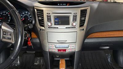2014 Subaru Outback 2.5i Limited   - Photo 15 - Mesa, AZ 85201