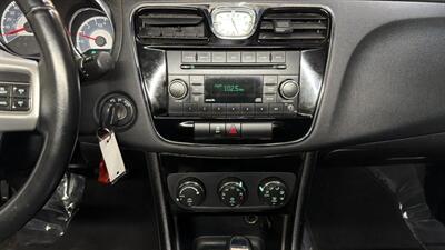 2012 Chrysler 200 Touring   - Photo 14 - Mesa, AZ 85201
