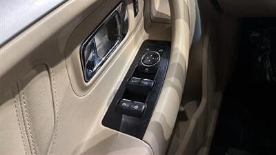 2017 Ford Taurus SE - Photo 19 - Mesa, AZ 85201