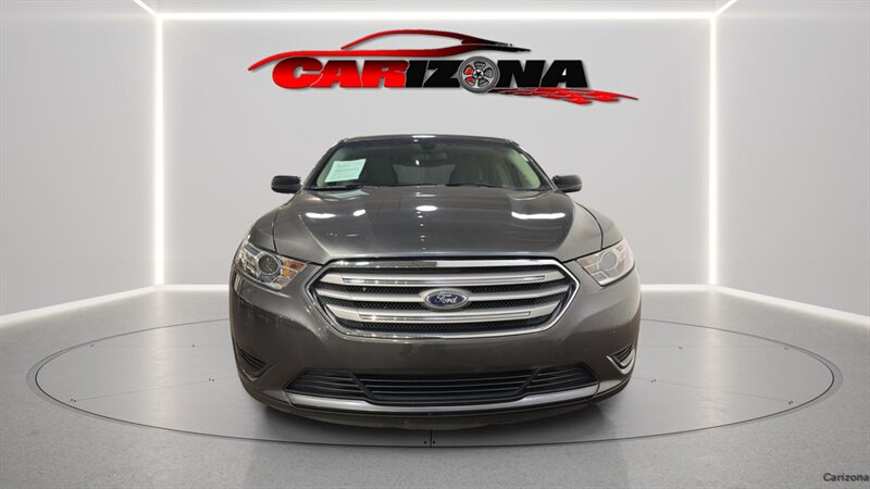 2017 Ford Taurus SE - Photo 2 - Mesa, AZ 85201