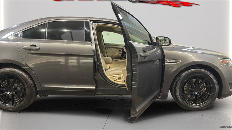 2017 Ford Taurus SE - Photo 17 - Mesa, AZ 85201