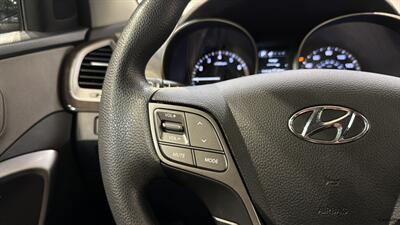 2017 Hyundai SANTA FE SE   - Photo 27 - Mesa, AZ 85201