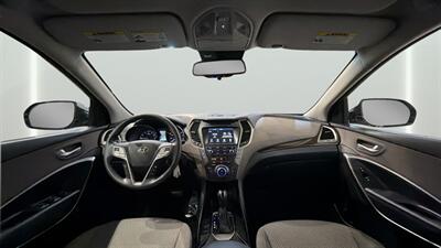 2017 Hyundai SANTA FE SE   - Photo 31 - Mesa, AZ 85201