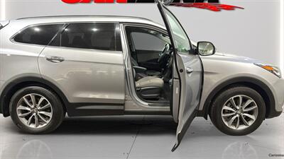 2017 Hyundai SANTA FE SE   - Photo 17 - Mesa, AZ 85201