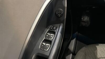 2017 Hyundai SANTA FE SE   - Photo 19 - Mesa, AZ 85201