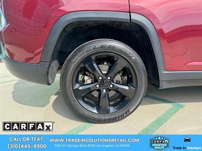 2023 Jeep Grand Cherokee Altitude 4x4 - Photo 12 - Los Angeles, CA 90064