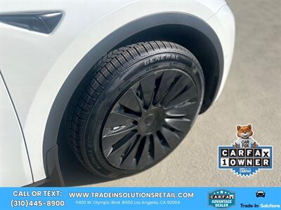2022 Tesla Model Y Long Range AWD   - Photo 14 - Los Angeles, CA 90064